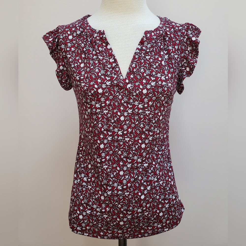 Beacon Red and White Floral Ruffle Sleeve Notched V-neck Top, Size XS